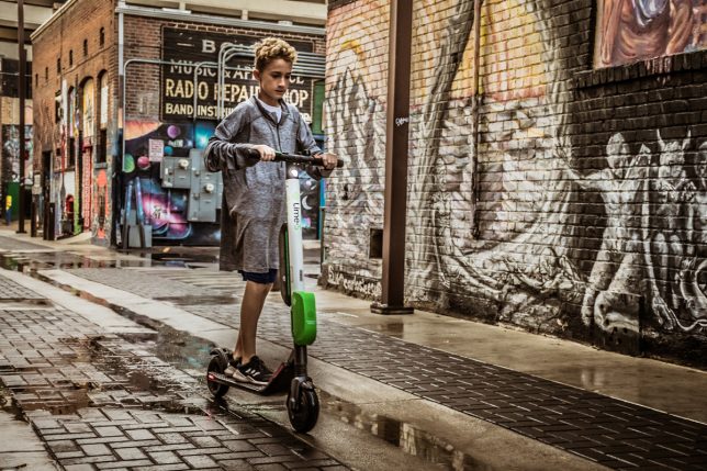 A recent lifecycle analysis found that bicycling, walking and buses are all “greener” modes of transport than dockless e-scooters…but are they as fun? Credit: Brett Sayles, Pexels.